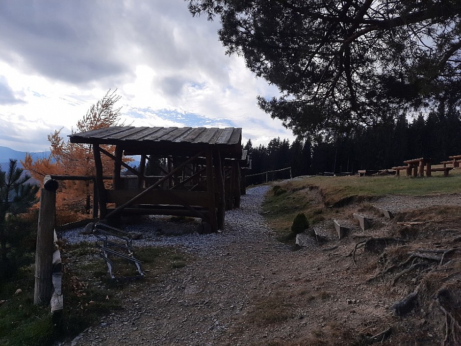 Přes Kamenitý a Kozubovou 7.11.2021 Po Beskydských chatách (9)