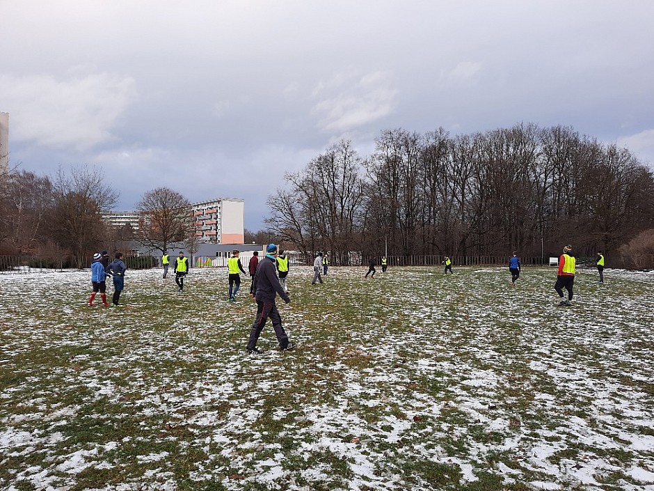 Vánoční fotbálek 24.12.2021 hřiště Srbská (6)