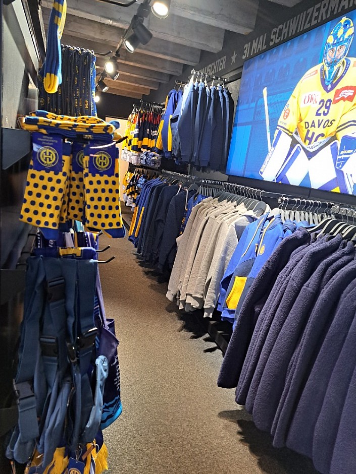 Fan shop HC Davos Švýcarsko (2)