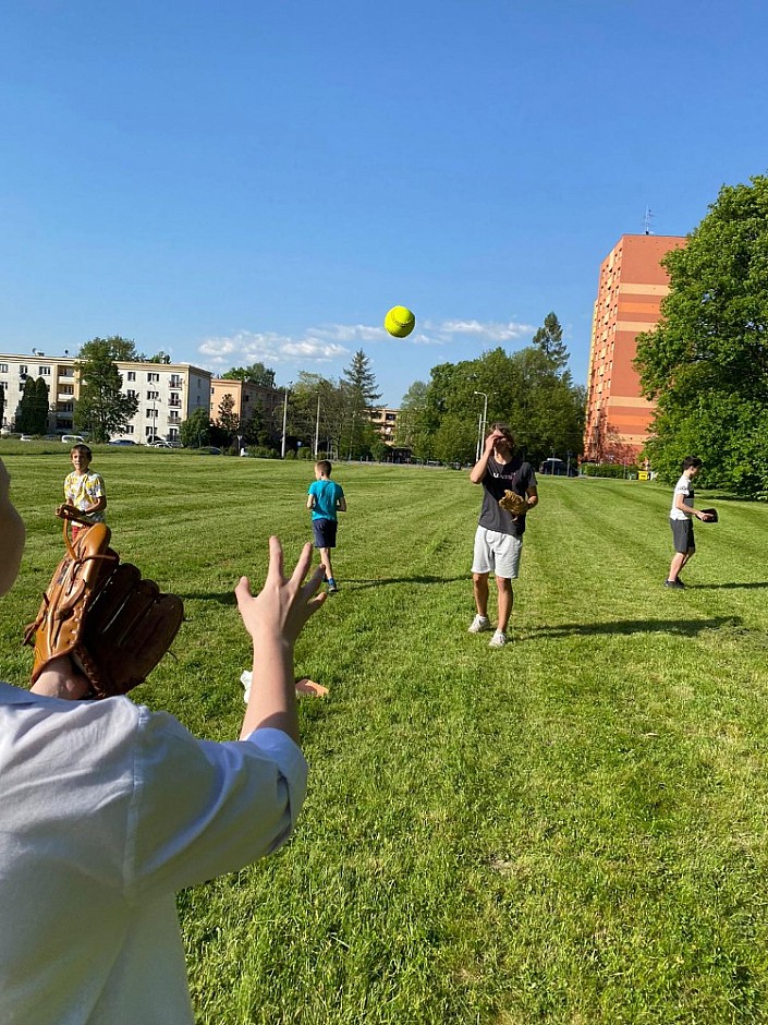 Družinovka softbalová 30.4.2024 louka u Koliby (12)